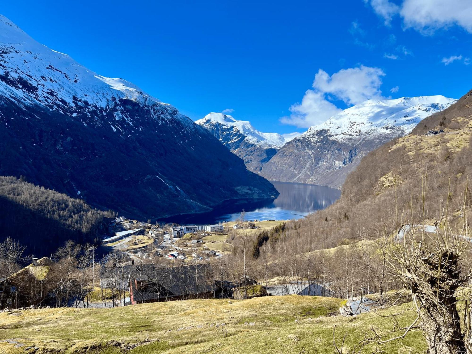 Fossen Accommodation Geiranger Exterior foto