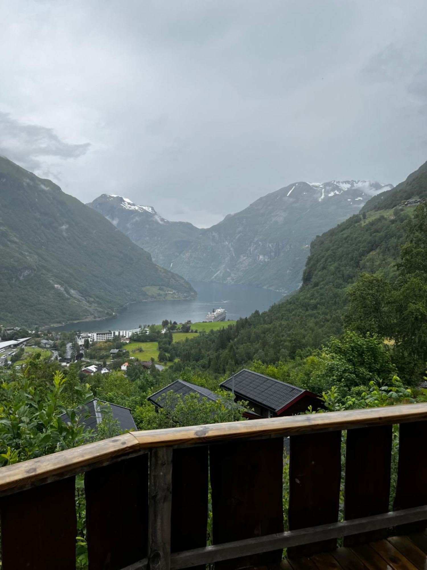 Fossen Accommodation Geiranger Quarto foto