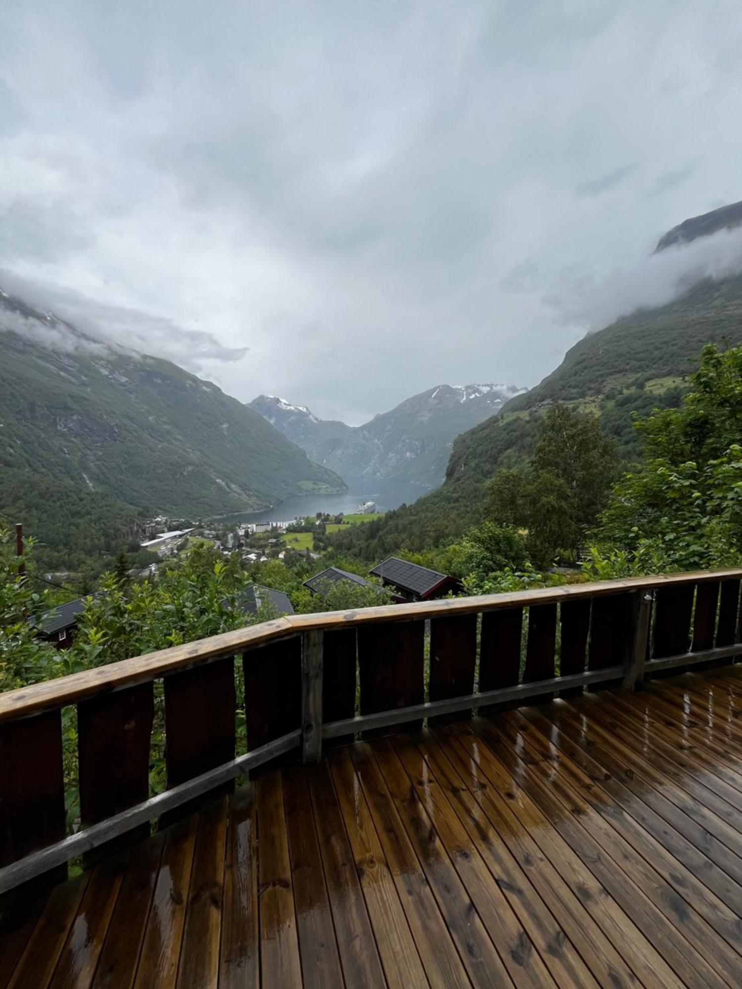 Fossen Accommodation Geiranger Quarto foto